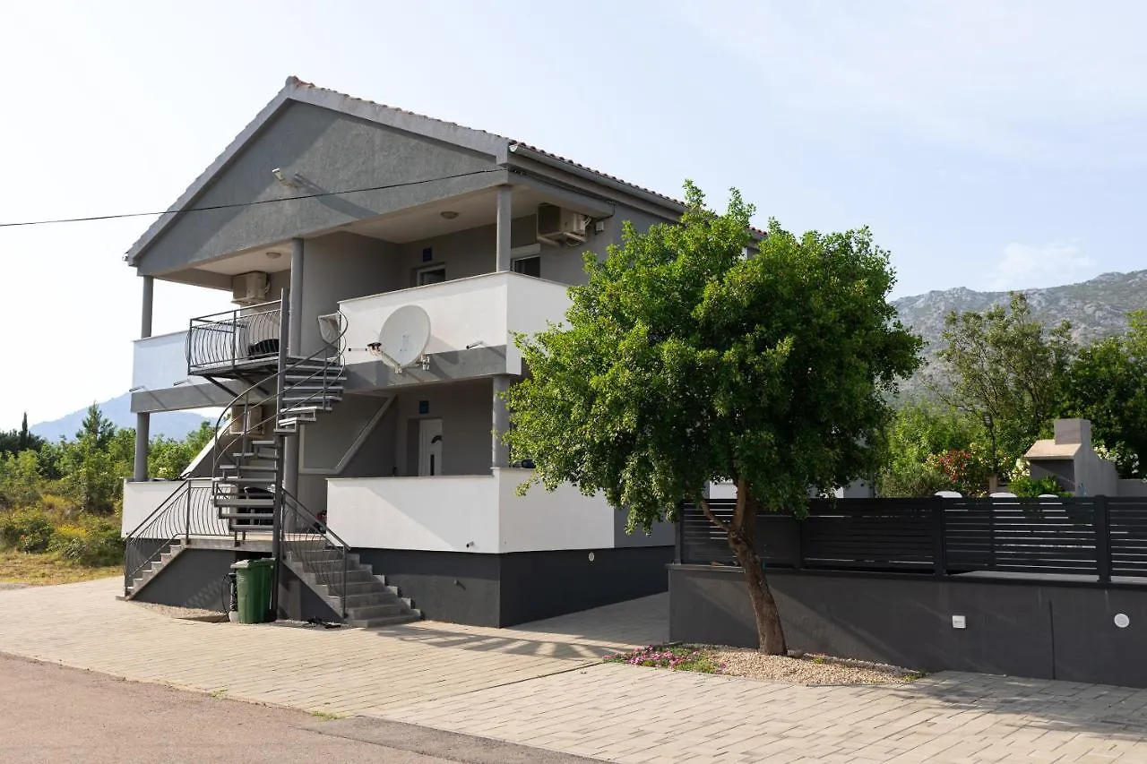 Apartments Zanic With Private Swimming Pool And Sea View Starigrad Paklenica